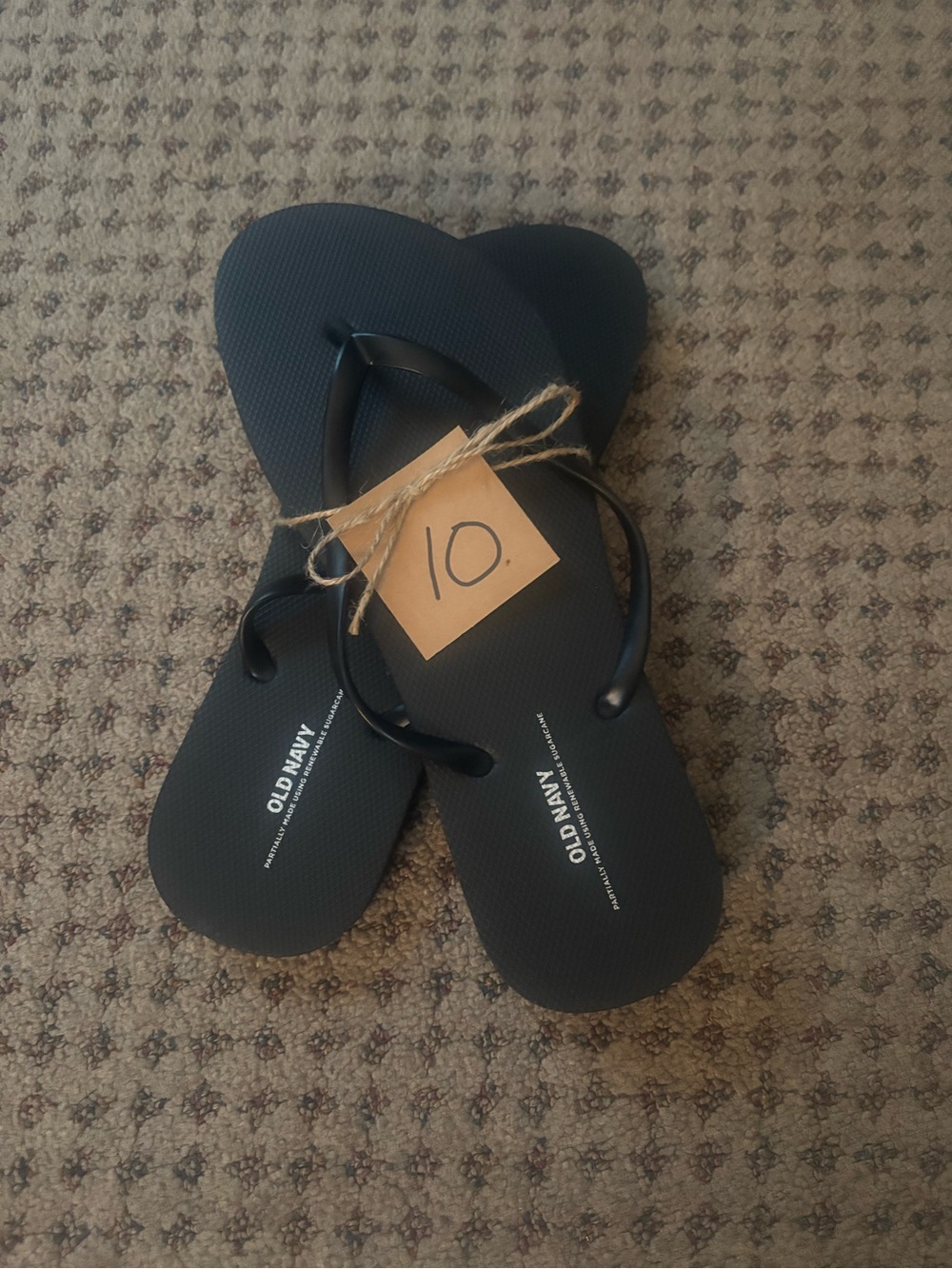 Old Navy Black Textured Flip Flops Size 10
Brand new - Never worn